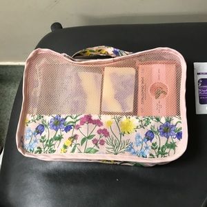 Floral Travel Bag With A Handle